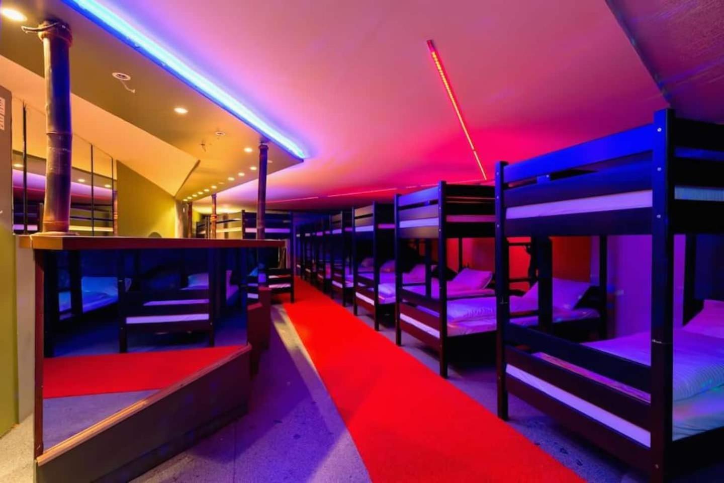 Villa The Bachelor Bar - Bunker | Private Club Budapest Exterior foto
