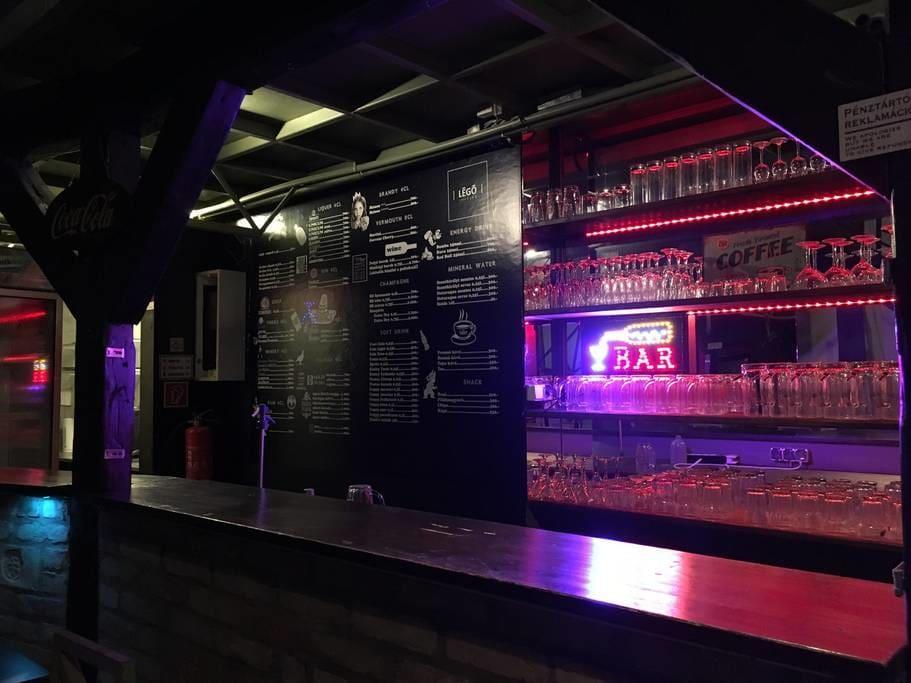 Villa The Bachelor Bar - Bunker | Private Club Budapest Exterior foto